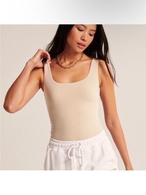 Abercrombie & Fitch Nude Scoop-Neck Bodysuit